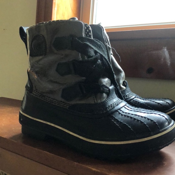 Sorel Winter Boots - Picture 3 of 4